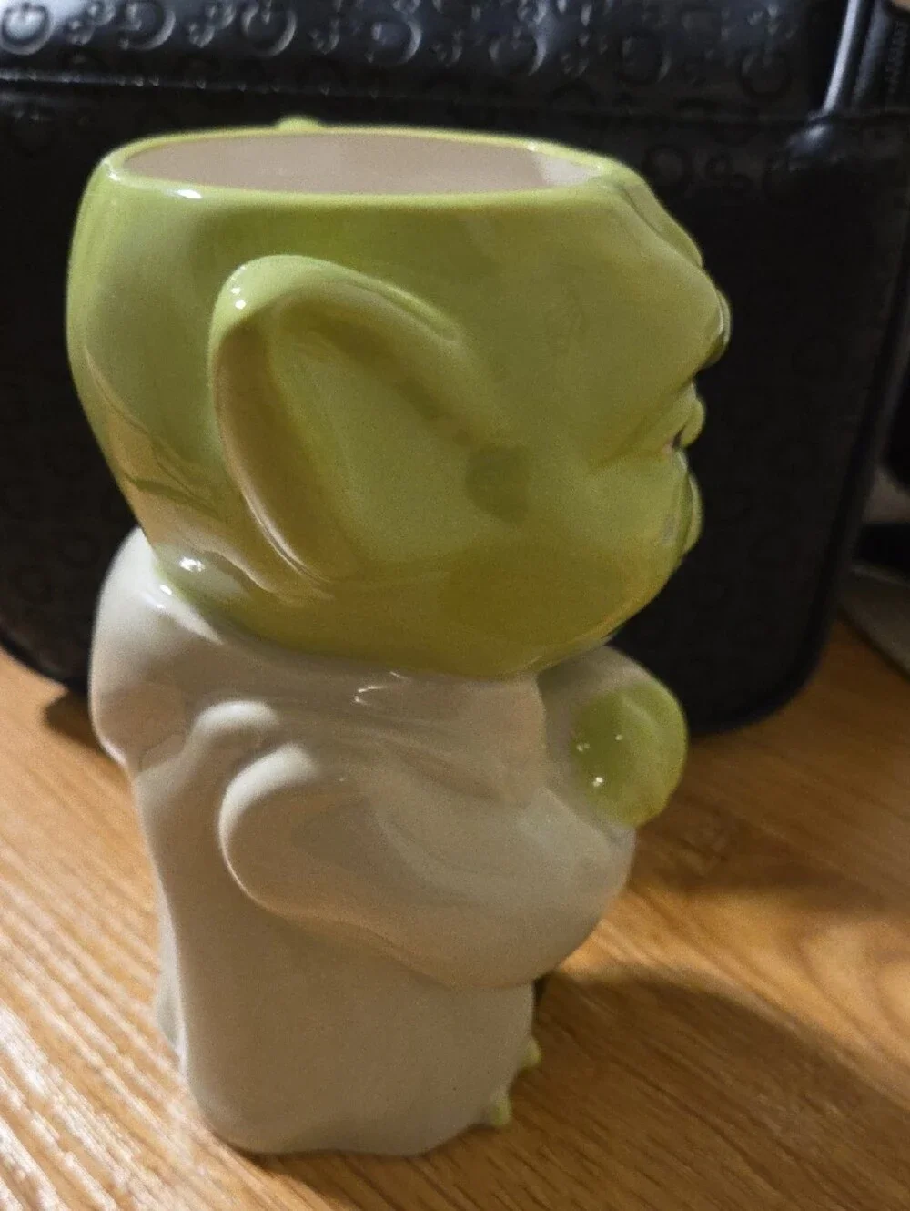 Star Wars Yoda 12 oz Ceramic Goblet with Cocoa Mix